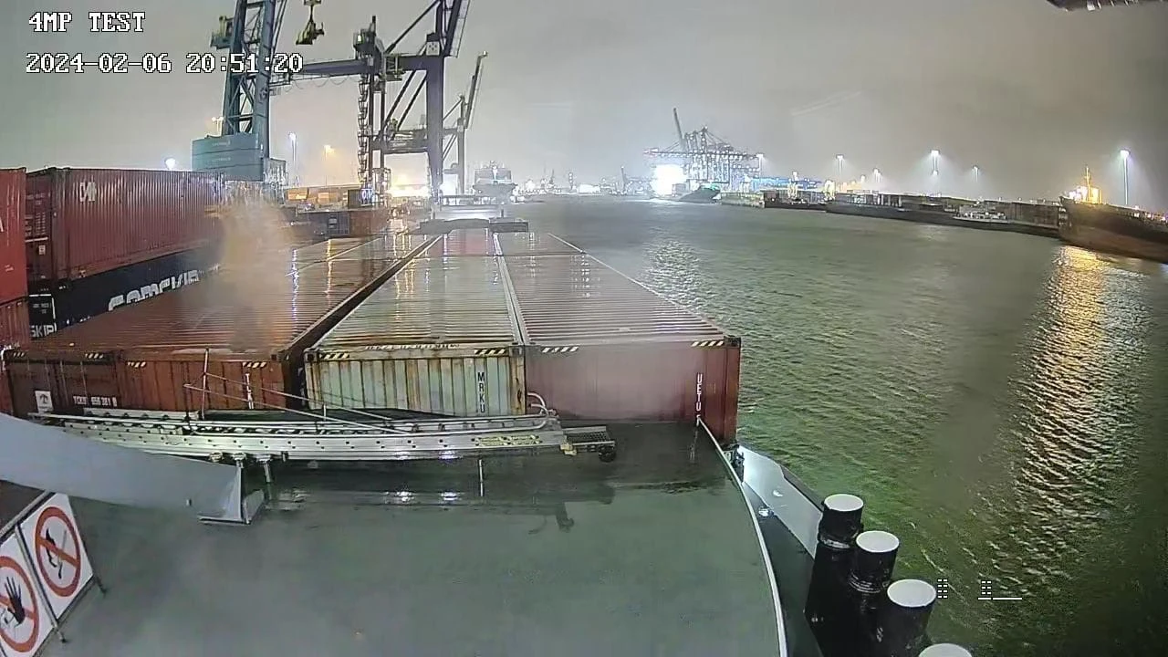 Starlight-sensor starlight sensor